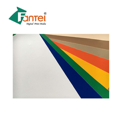 Rasgo impermeável do poliéster da bandeira de encerado do PVC de 450GSM 500DX500D resistente